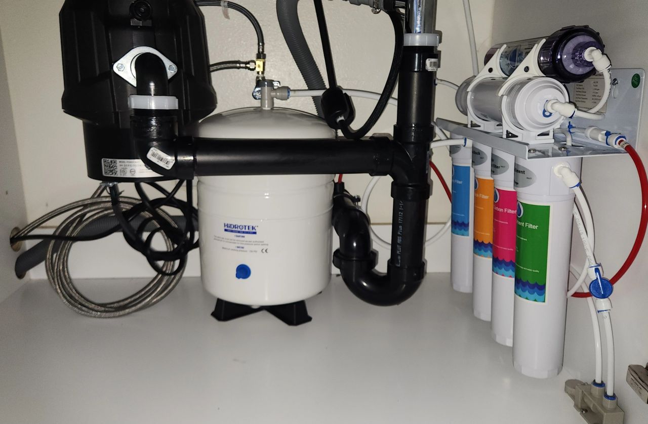Deluxe 6 Stage Alkaline Water System "Bottlenose6"